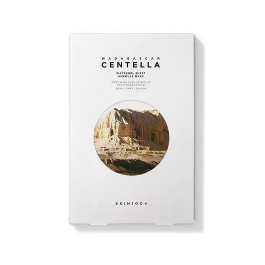 This nourishing sheet mask is delicately imbued with 25ml of serum boasting 51% Madagascan cica extract that instantly calms and hydrates sensitive skin while providing a lasting radiance. Corn mint oil is also included for a refreshing sensation and shine-control. 